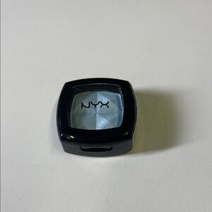 NYX single Autumn  Sky Eyeshadow. ES08A